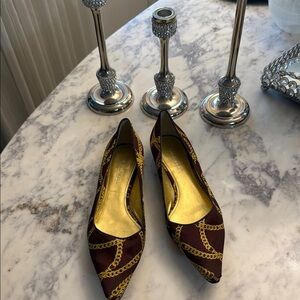 Elegant Brown and Gold Chain Pattern Women's Shoes